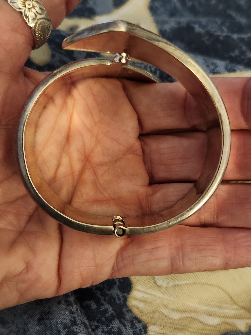 Mexico Taxco Style Sterling Silver Tension-Style Cuff Bracelet - Picture 4 of 9